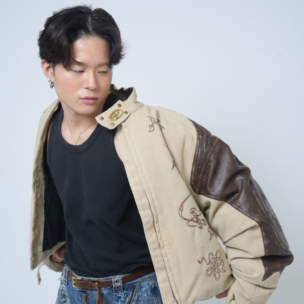 Studio Fictionで撮影した白背景のダンサーの宣材写真写真